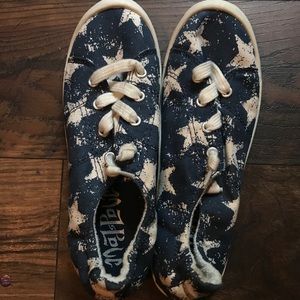 Navy blue star shoes